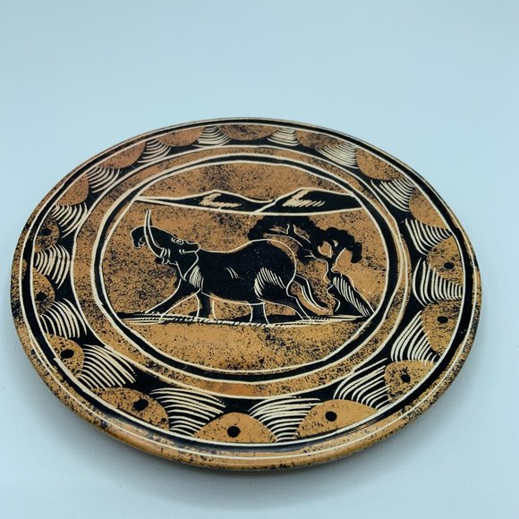 Vintage African Soapstone Plate from Kenya - Picture 2 of 3